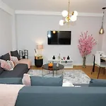 Comfortable Family Apartment Sussex Gardens
