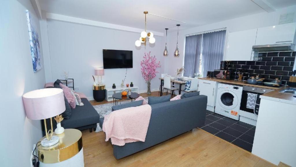 Comfortable Family Sussex Gardens Apartment