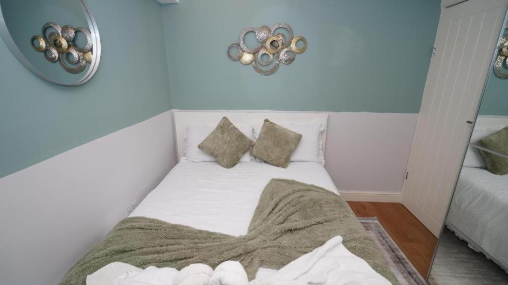 Comfortable Family Sussex Gardens * London